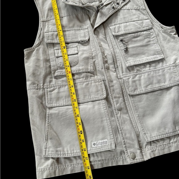 Columbia Vest Mens Large Khaki Fishing Hiking Outdoor Snap Button Pockets EUC - Picture 2 of 7